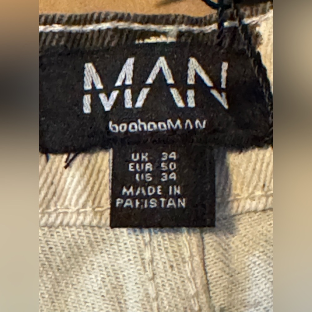 BoohooMAN Tall Washed Baggy Fit Cow Print Jeans - Picture 12 of 14